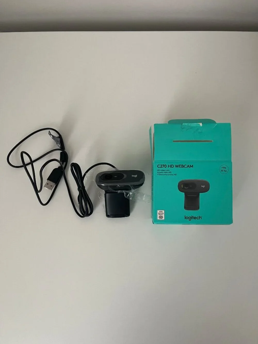 Logitech HD Webcam - Picture 2 of 2
